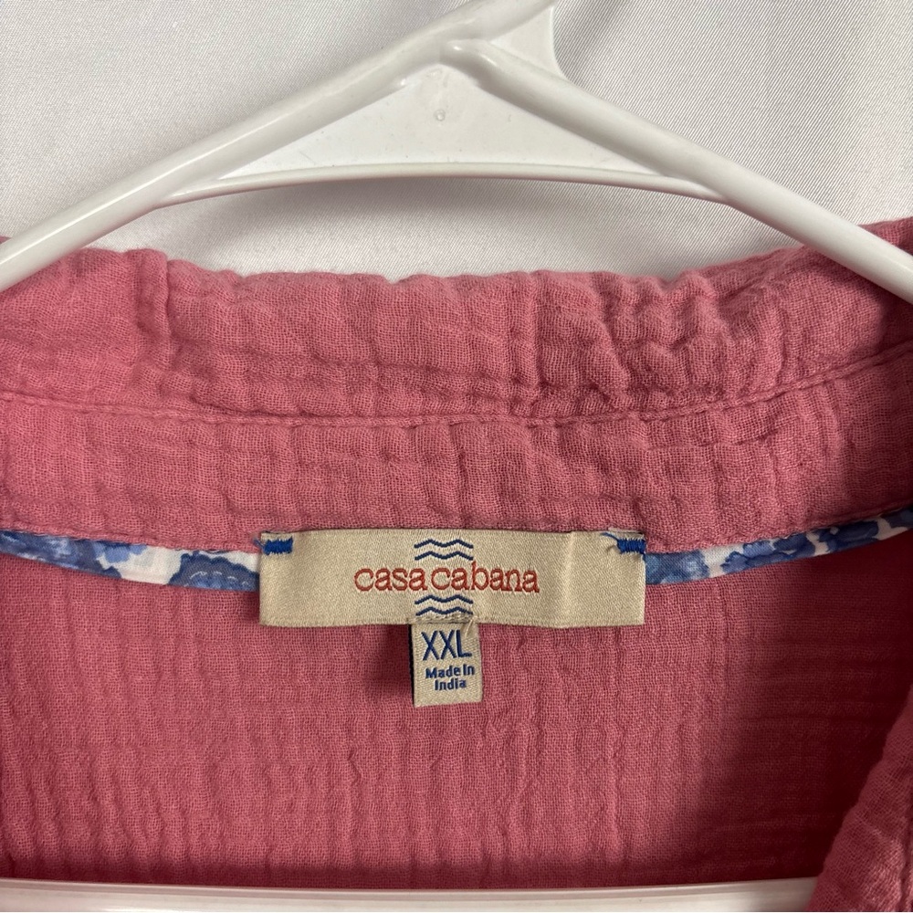 Casa Cabana 
XXL 
100% Cotton 
Buttons down the back
Quarter sleeve - Picture 2 of 5